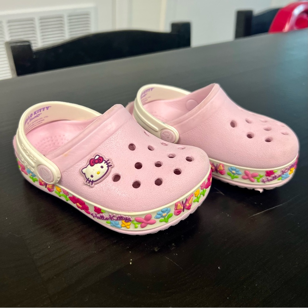 4/5 Hello Kitty Crocs